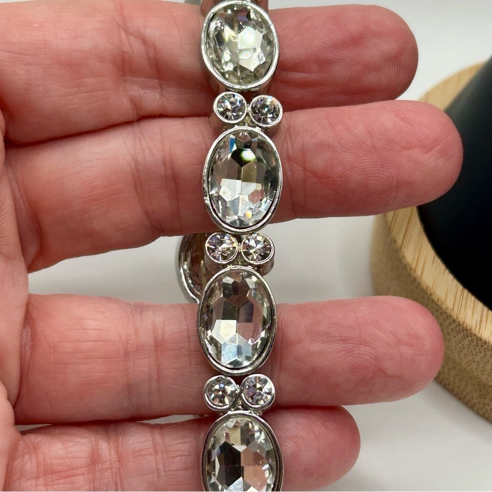 Sparkling Silver Rhinestone Stretch Bracelet - Picture 3 of 7